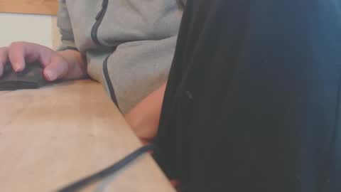 hannes_k online show from April 16, 5:30 am