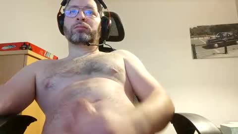 Snapshot of hannisch chatting on February 9, 12:39 am hannisch online show from February 9, 12:39 am