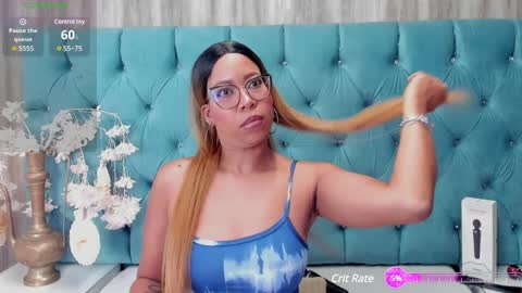 Snapshot of hannnafoxx chatting on December 14, 10:34 am online show from December 14, 10:34 am