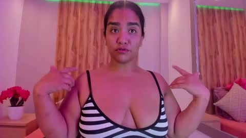 Snapshot of hannnasmith chatting on June 6, 7:07 pm Hanna online show from June 6, 7:07 pm