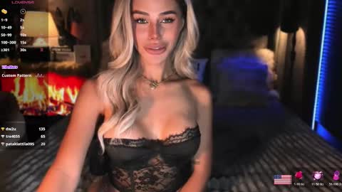 Snapshot of hanny113826 chatting on November 19, 3:56 pm hanny113826 online show from November 19, 3:56 pm