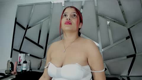 hanny_watson online show from May 20, 11:05 am