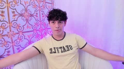 hansboy_ online show from April 3, 11:41 am