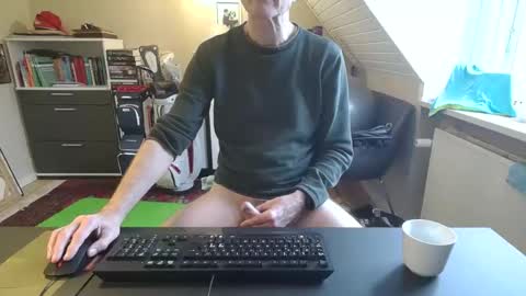 Snapshot of hanse_1 chatting on March 19, 7:01 am Hanse online show from March 19, 7:01 am