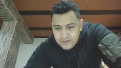 Snapshot of hansel_3 chatting on February 2, 12:09 am Andrs Cortes online show from February 2, 12:09 am