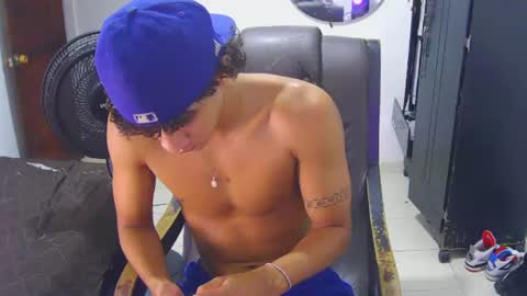 hansel_take online show from August 5, 10:23 pm