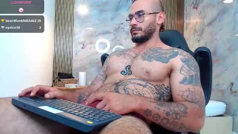 hanz_col online show from December 30, 1:48 am