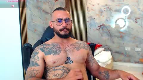 hanz_col online show from March 4, 6:47 am