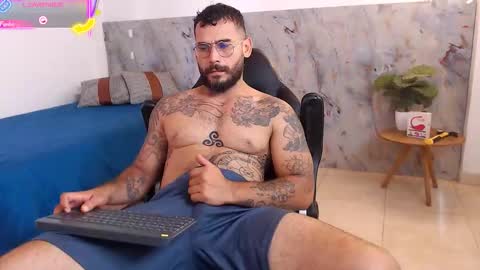 hanz_col online show from October 24, 2:13 pm