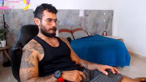 hanz_col online show from December 22, 3:31 pm