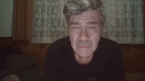 Snapshot of hanzik1954 chatting on June 3, 7:19 pm hanzik1954 online show from June 3, 7:19 pm