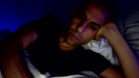 Snapshot of happy2334 chatting on December 26, 1:43 pm skysky6969 online show from December 26, 1:43 pm