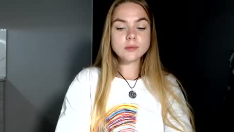 Snapshot of happy_fox_ chatting on July 22, 9:50 pm happy_fox_ online show from July 22, 9:50 pm