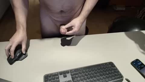 Snapshot of happybugger chatting on November 14, 6:06 pm Cum for you online show from November 14, 6:06 pm