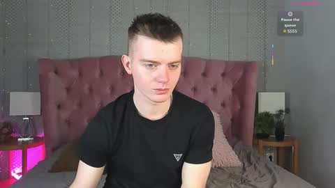 happydeimos online show from November 11, 10:43 pm