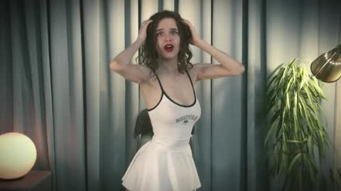 Evy  online show from April 16, 3:13 pm