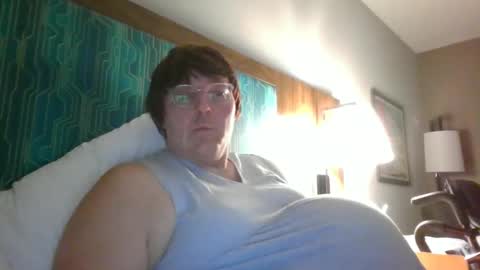 happynpregnant online show from December 31, 2:40 am