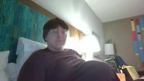 happynpregnant online show from December 31, 1:30 pm