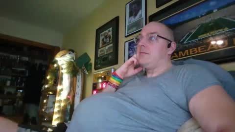 happynpregnant online show from February 9, 7:09 pm