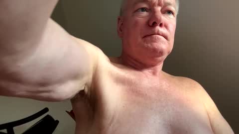 Snapshot of happysierra chatting on March 11, 10:29 am Harry online show from March 11, 10:29 am