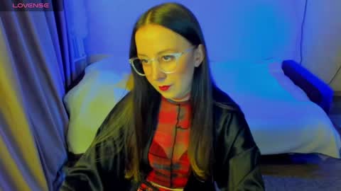Stephanie online show from May 27, 8:50 pm