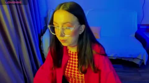 Stephanie online show from July 2, 3:18 pm