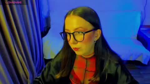 Stephanie online show from July 14, 7:52 pm
