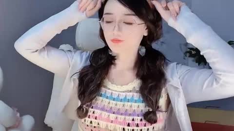 Snapshot of happysweetie168 chatting on December 12, 1:17 pm Daisy online show from December 12, 1:17 pm