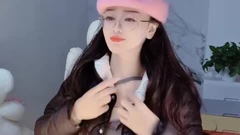 Snapshot of happysweetie168 chatting on December 20, 3:47 am Daisy online show from December 20, 3:47 am