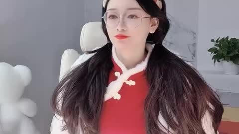 Snapshot of happysweetie168 chatting on February 9, 5:19 am Daisy online show from February 9, 5:19 am