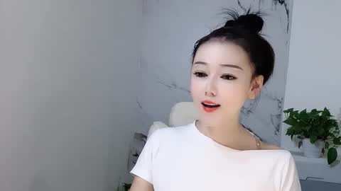 Snapshot of happysweetie168 chatting on September 18, 4:47 am Daisy online show from September 18, 4:47 am