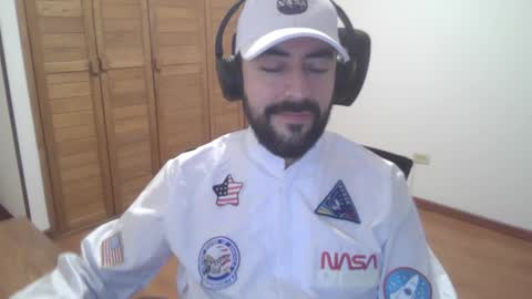 Snapshot of hard_cock_dude chatting on November 1, 11:51 pm Hard cock dude online show from November 1, 11:51 pm