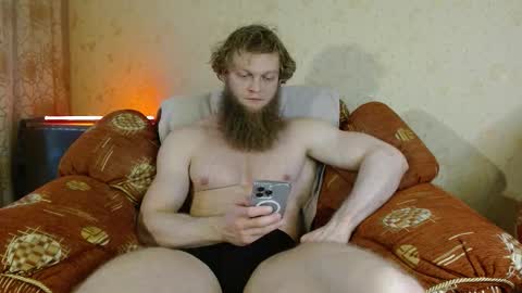 Snapshot of hardandripped chatting on December 17, 9:04 am Valentino Hard online show from December 17, 9:04 am