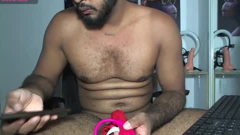 hardboy_latin online show from December 15, 10:47 pm