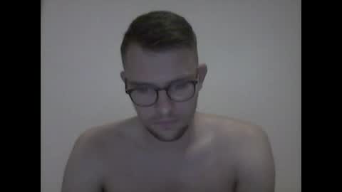 Snapshot of hardboylovemilfmoom chatting on June 6, 1:00 am hardboylovemilfmoom online show from June 6, 1:00 am