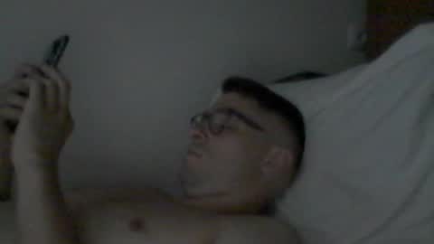 hardboylovemilfmoom online show from June 27, 6:35 pm