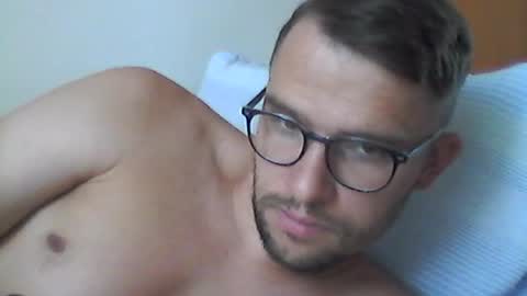 hardboylovemilfmoom online show from July 11, 4:53 pm