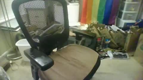 Snapshot of hardck chatting on November 13, 6:45 am hardy online show from November 13, 6:45 am