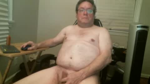 Snapshot of hardmik chatting on February 14, 2:39 am Mik online show from February 14, 2:39 am