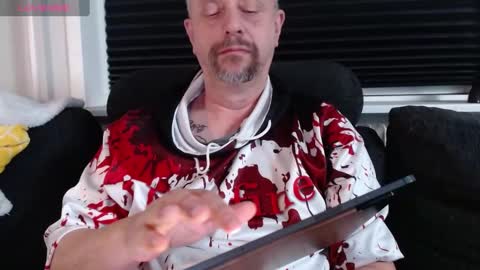 Snapshot of hardmrlazy chatting on February 3, 9:50 pm MrLazy online show from February 3, 9:50 pm