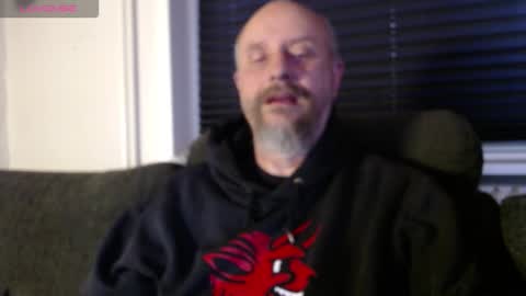 Snapshot of hardmrlazy chatting on October 5, 4:27 pm MrLazy online show from October 5, 4:27 pm