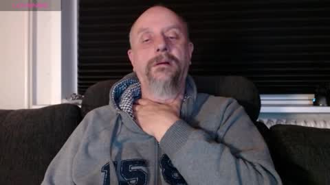 Snapshot of hardmrlazy chatting on November 21, 9:57 pm MrLazy online show from November 21, 9:57 pm