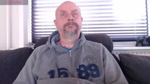 Snapshot of hardmrlazy chatting on November 22, 10:03 am MrLazy online show from November 22, 10:03 am