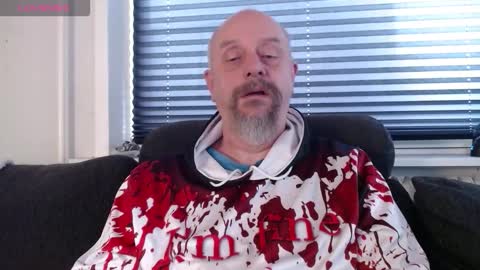 Snapshot of hardmrlazy chatting on November 23, 11:10 am MrLazy online show from November 23, 11:10 am