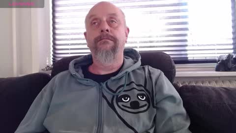 Snapshot of hardmrlazy chatting on November 26, 11:00 am MrLazy online show from November 26, 11:00 am