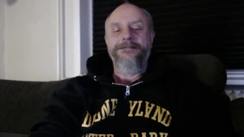 Snapshot of hardmrlazy chatting on December 18, 10:16 pm MrLazy online show from December 18, 10:16 pm