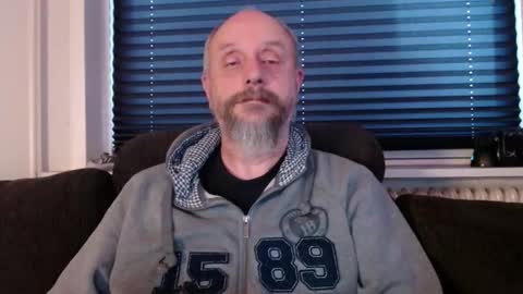 Snapshot of hardmrlazy chatting on December 22, 1:41 pm MrLazy online show from December 22, 1:41 pm