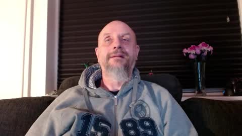 Snapshot of hardmrlazy chatting on January 16, 5:39 pm MrLazy online show from January 16, 5:39 pm