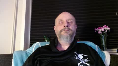 Snapshot of hardmrlazy chatting on February 3, 6:46 pm MrLazy online show from February 3, 6:46 pm