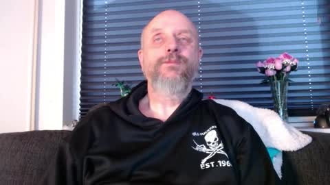 Snapshot of hardmrlazy chatting on February 5, 10:53 am MrLazy online show from February 5, 10:53 am